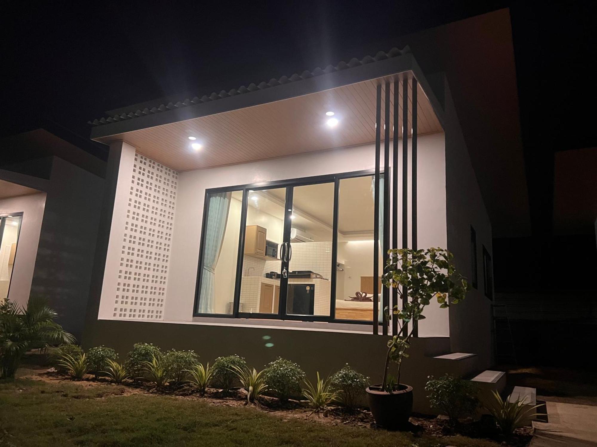 Prukrom Lanta Guesthouse Ko Lanta Kültér fotó