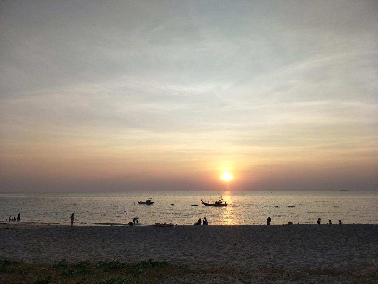 Prukrom Lanta Guesthouse Ko Lanta Kültér fotó